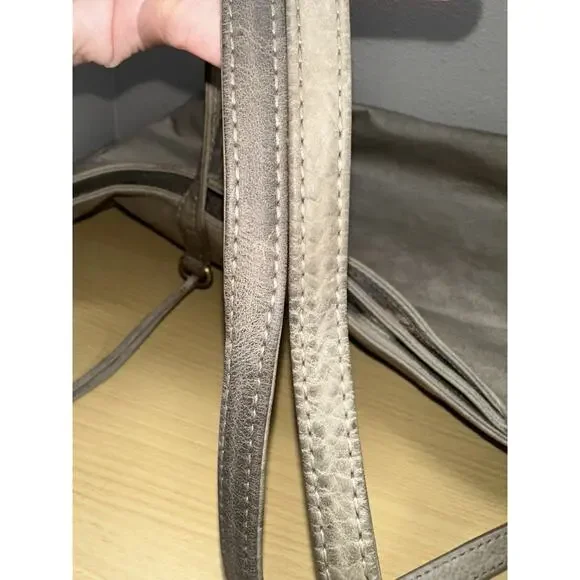 Hobo International Large Kingston Champagne Metallic Leather Tote Bag - Picture 12 of 16